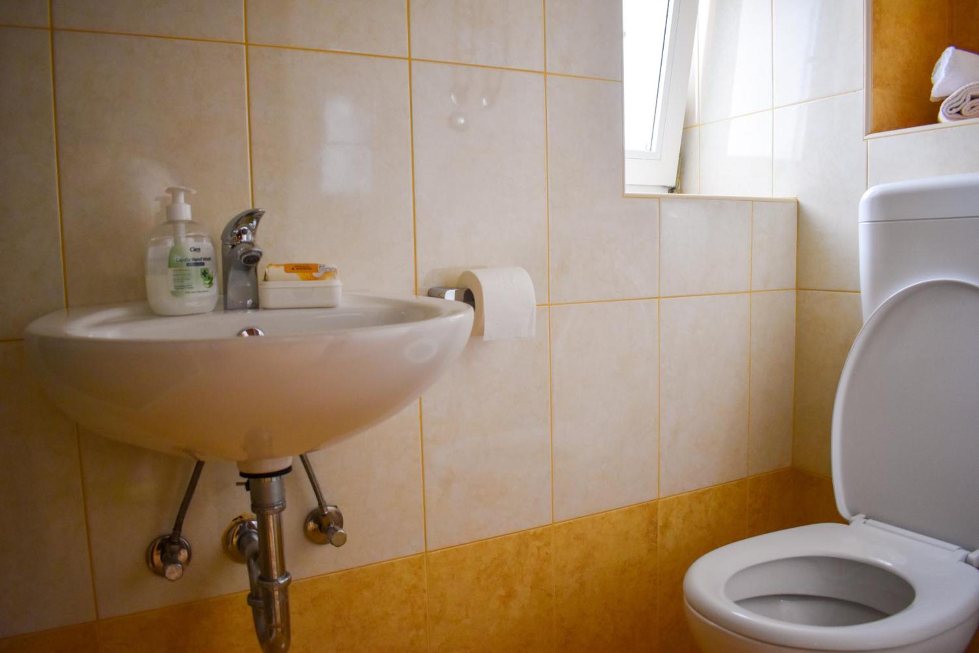 Apartmani Amra Novi Vinodolski Habitación foto